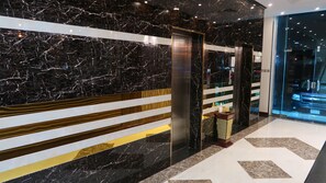 Estacionamiento gratis, valet parking gratis