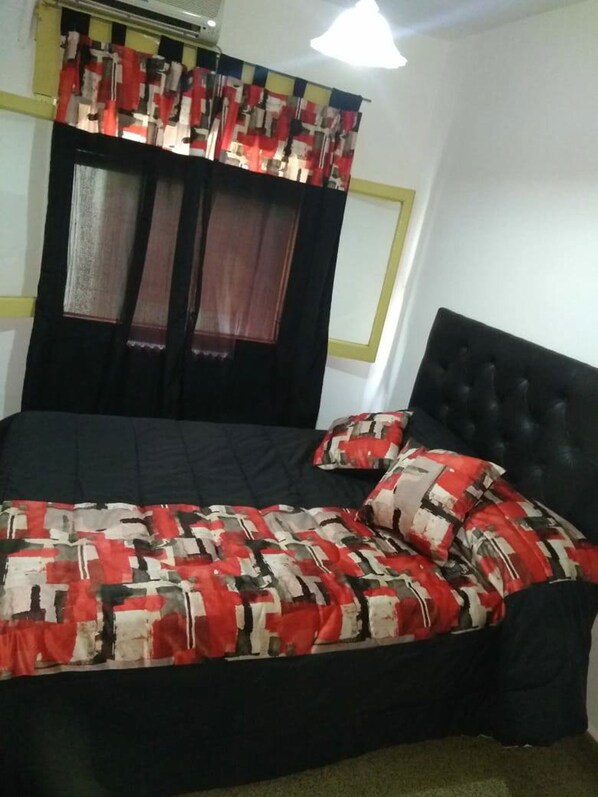 Free WiFi, bed sheets