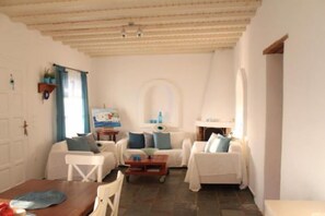 Comfort Villa, 3 Bedrooms | Interior detail - Villa Elena (Mykonos)