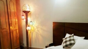 Executive Double or Twin Room, 1 Double Bed, Non Smoking - Royal Guest House (Islamabad)