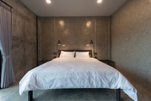 Deluxe Double Room, 1 King Bed-Shared bathroom | Gratis wifi, beddengoed