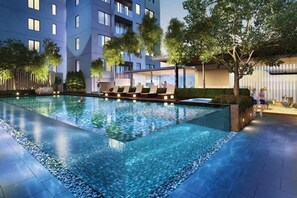 Outdoor pool - Mercu Summer Suites by JJ Cozy Homes (Kuala Lumpur)