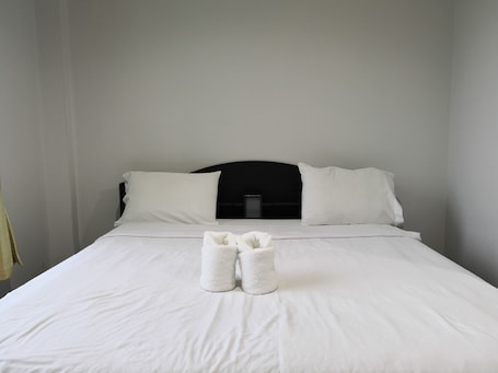 Standard Double Room | Free WiFi