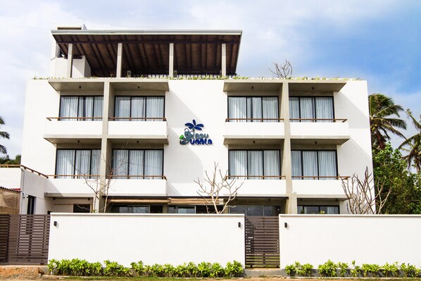Front of property - Lazy Koala Hostel - Adults Only (Hikkaduwa)