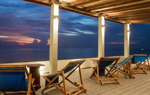 Terrace/patio - Lazy Koala Hostel - Adults Only (Hikkaduwa)