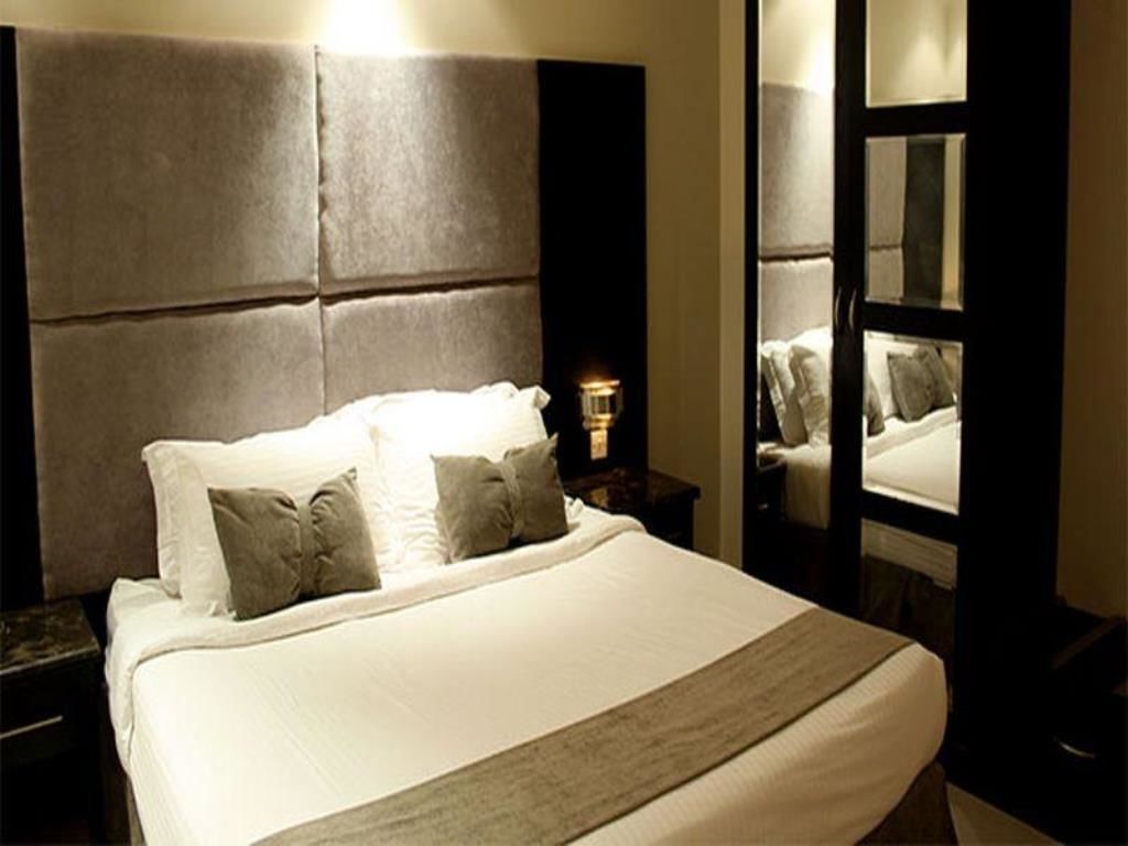 Zimmersafe, Bügeleisen/Bügelbrett, kostenloses WLAN, Bettwäsche