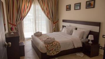 1 chambre, coffres-forts dans les chambres, bureau, rideaux occultants