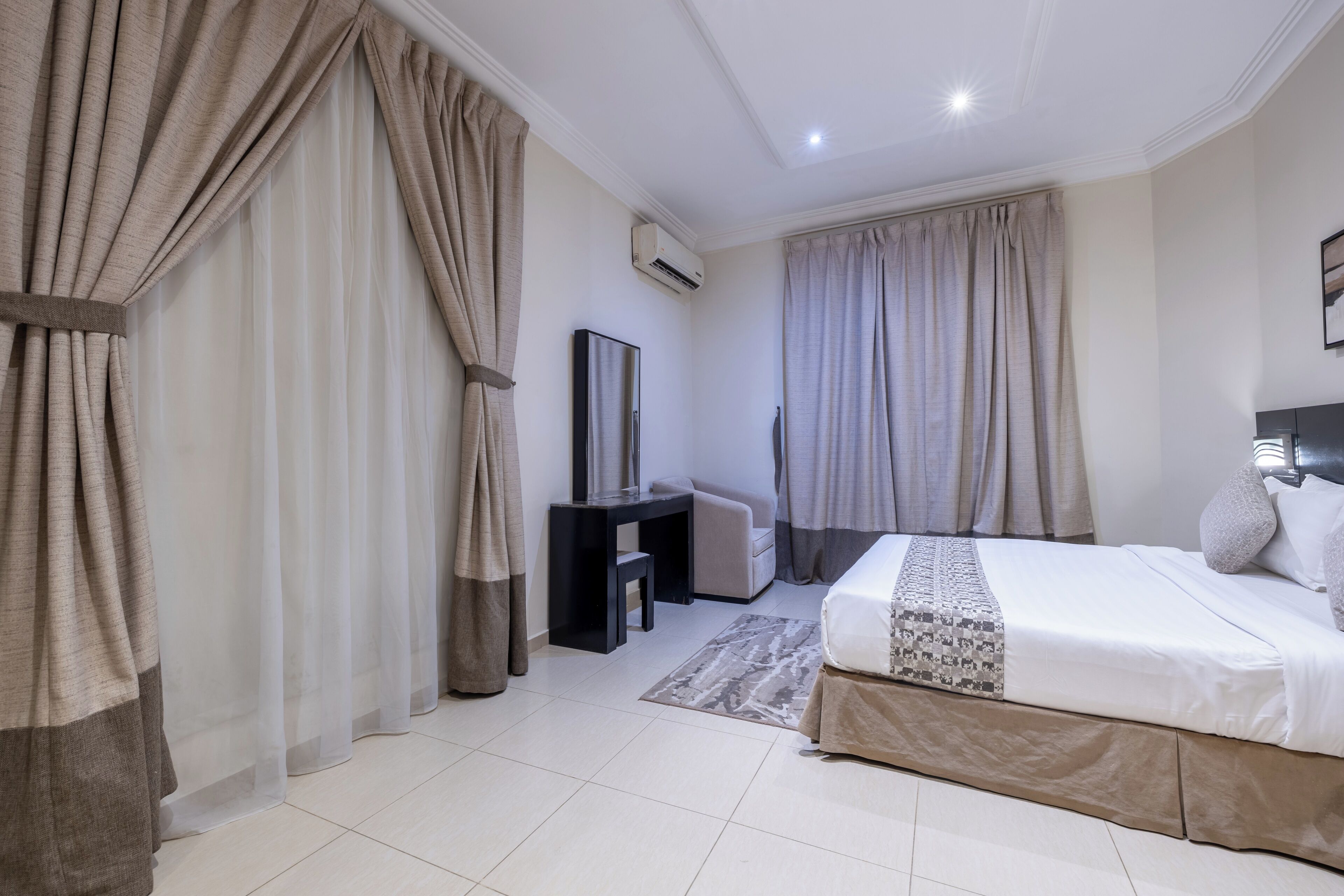 In-room safe, iron/ironing board, free WiFi