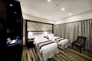 Deluxe Room, Twin Bed | View from room