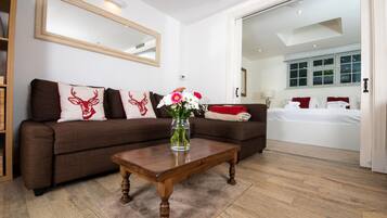 1 habitación, tabla de planchar con plancha, wifi gratis y ropa de cama