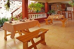 Komplett frukost varje dag (EUR 5 per person)