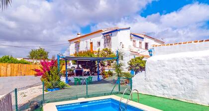 Cubo's Casa Rural Candelaria / pool / near airport