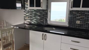 Villa | Eigene Küche | Großer Kühlschrank, Mikrowelle, Kochgeschirr/Geschirr/Besteck