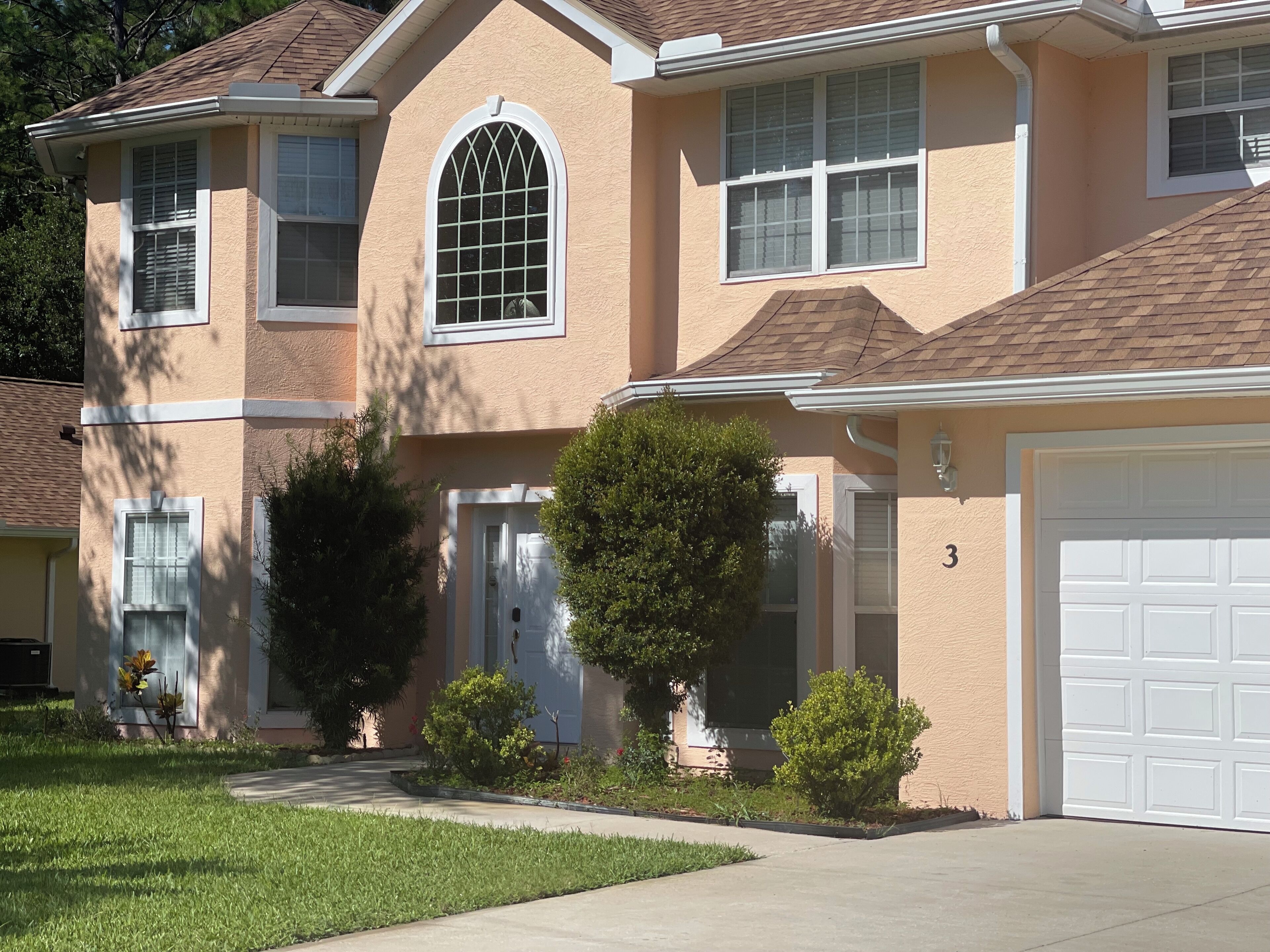 Beautiful 2 story home which is the star focus of a quiet private cul de sac