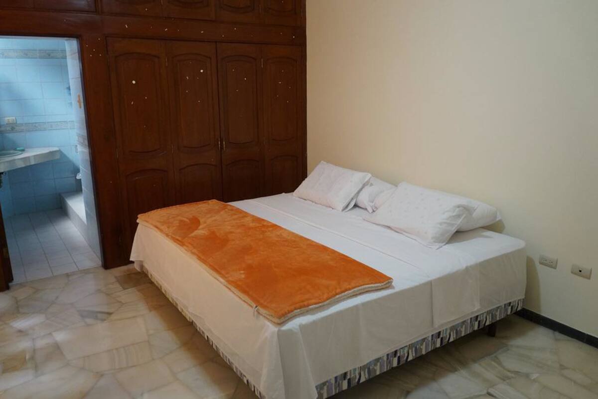 Double Room, 1 Double Bed, Non Smoking | In-room safe, blackout curtains, iron/ironing board, free WiFi