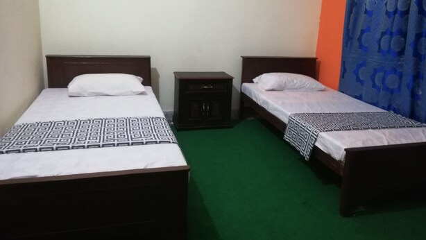 Unclassified image, 1 of 4, button - Islamabad Hostel (Islamabad)