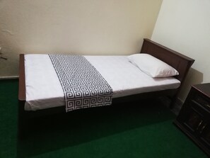 Comfort eenpersoonskamer, 2 eenpersoonsbedden, niet-roken | Extra bedden (toeslag), gratis wifi