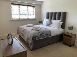 2 habitaciones, colchones Select Comfort y muebles diferentes 