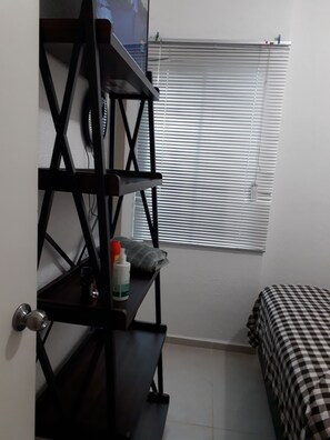 Casa familiar, 2 habitaciones | 2 habitaciones, tabla de planchar con plancha y ropa de cama 