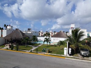 Utomhuspool