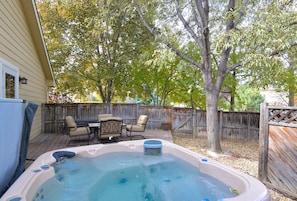 Terrace/patio - 5 Bedroom house with a Hot Tub and Home Theater! (Fort Collins)