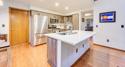 Maison de 5 chambres avec un bain à remous et home cinéma!