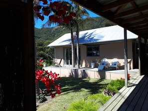 Terrace/patio - Twin Palms Ocean Beach, self contained chalet. (Ocean Beach)
