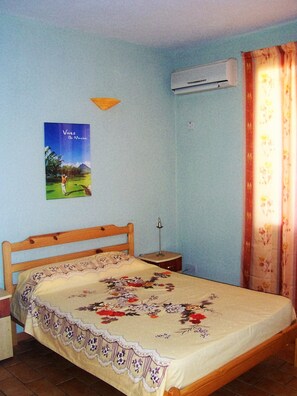 2 bedrooms, in-room safe, iron/ironing board, WiFi - FITA RESIDENCE - 721 ft², European management, T/Biches 1.3km, sea view, swimming pool, Tourism Authority standards, A/C, Wi-Fi, terrace, SECURITY: CCTV, safe box, alarm (Pointe aux Piments)