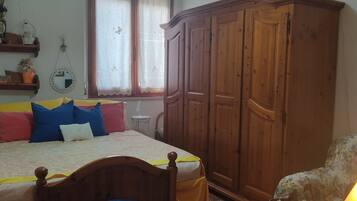 1 bedroom, iron/ironing board, bed sheets