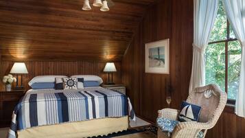 Neljän hengen superior-huone, useita sänkyjä, tupakointi kielletty | Egyptinpuuvillaiset lakanat, ylelliset vuodevaatteet