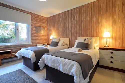 Cedar Cottage at Rashfield nr Dunoon-nukkuu jopa 6-lemmikkieläinystävällinen (1 max)