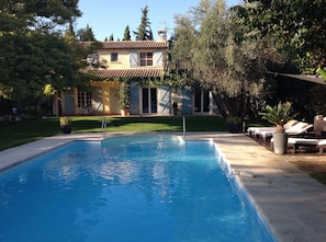 Piscine extérieure, piscine chauffée