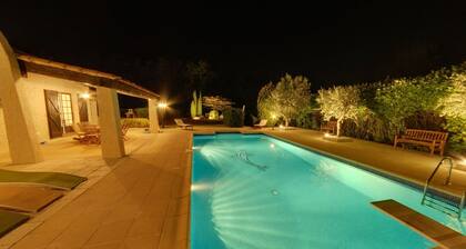 Villa large heated pool land 4800m² region St Tropez massif des Maures