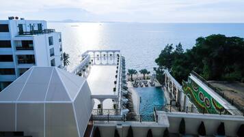 Deluxe Room, Sea View | Beach/ocean view