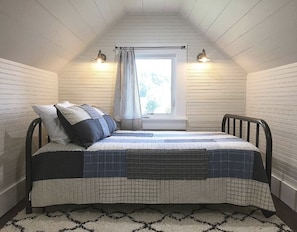 4 bedrooms, iron/ironing board, travel cot, free WiFi