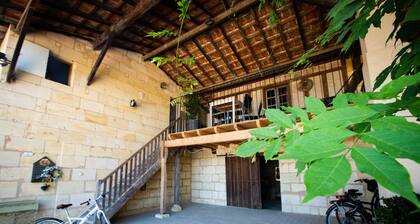 Cottage zwischen Bordeaux und St. Emilion mit herrlichem Park, umgeben von Reben