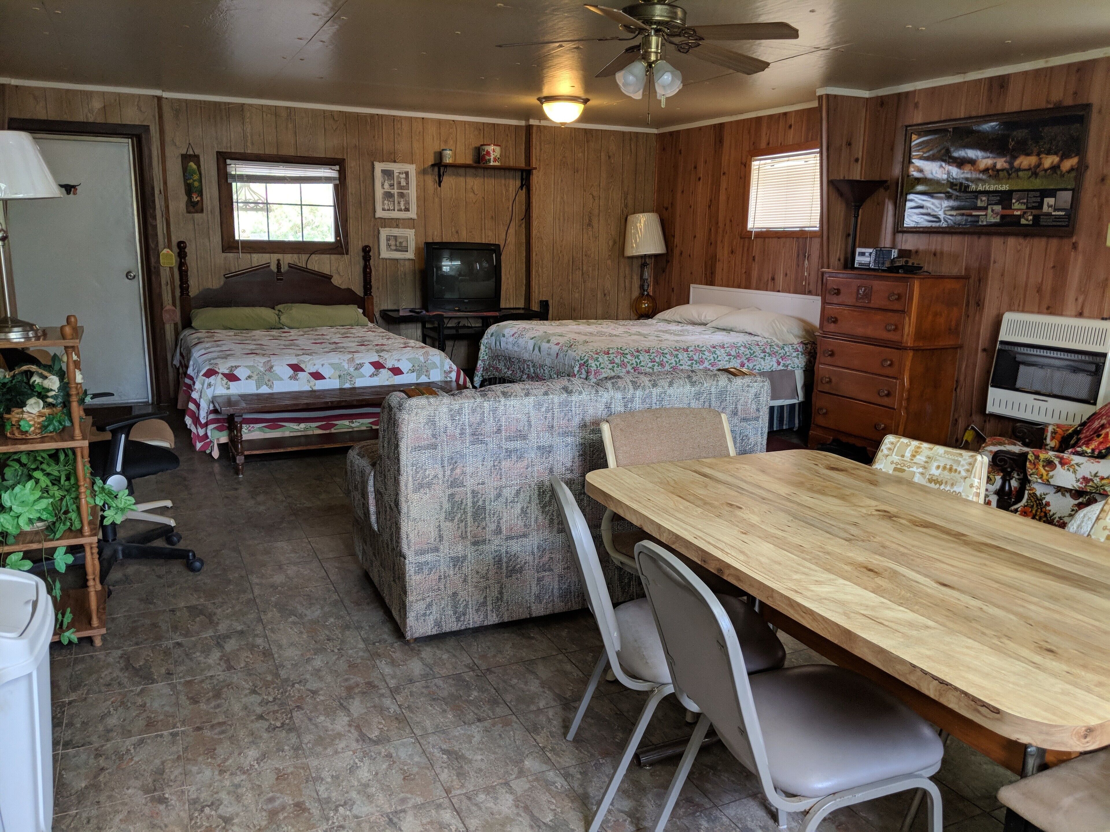 1 chambre, bureau, Wi-Fi gratuit, draps fournis