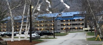 Lodge at Lincoln Station