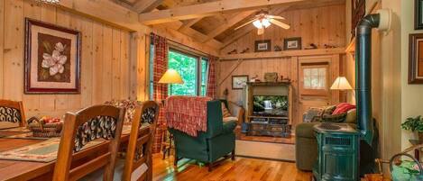 Télévision, cheminée