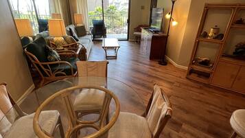 Smart TV, DVD player, books