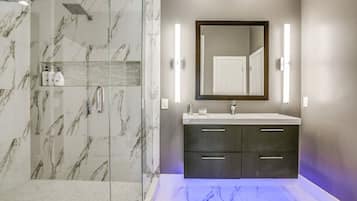 Bathtub, hair dryer, towels