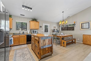 Fridge, microwave, oven, stovetop - Comfy, clean & modern home backing to forest trails & only minutes to downtown! (Flagstaff)