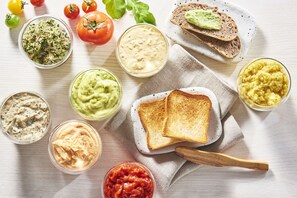 Daily buffet breakfast (JPY 3500 per person)