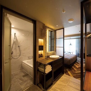 Soundproofing, free WiFi, bed sheets, wheelchair access - SHIBUYA STREAM HOTEL (Tokyo)