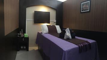 Minibar, kostenloses WLAN, Bettwäsche