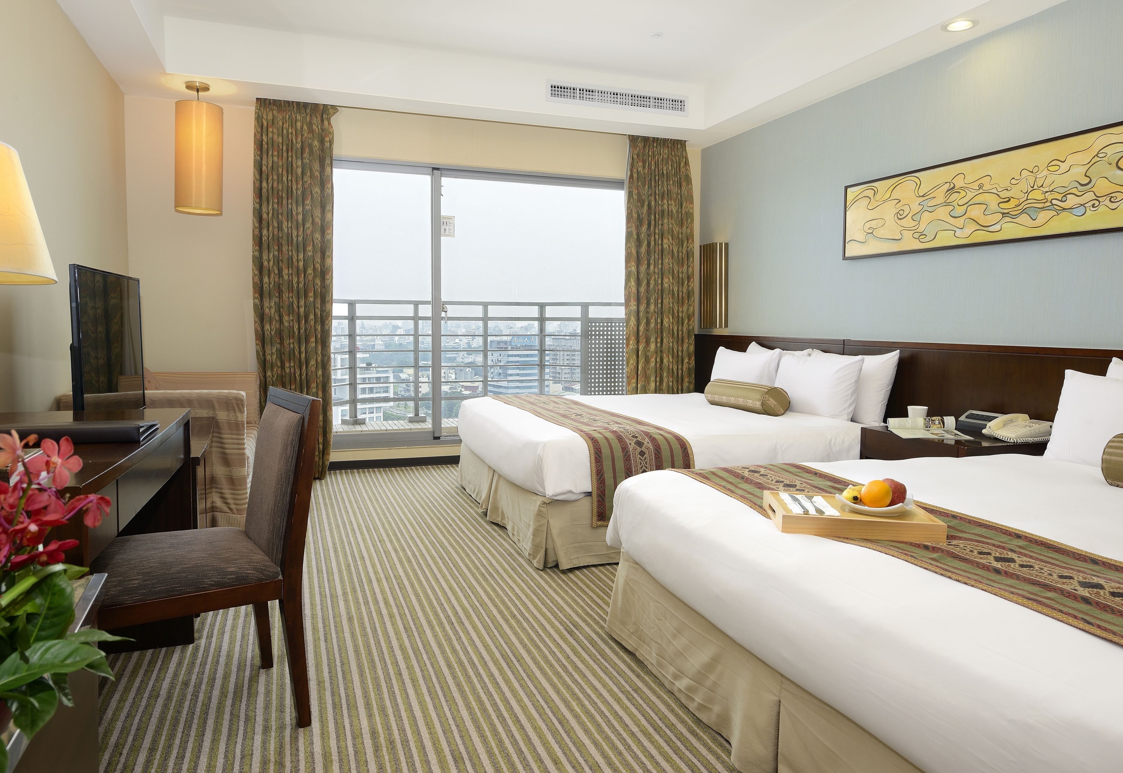 in-room safe, desk, laptop workspace, blackout curtains