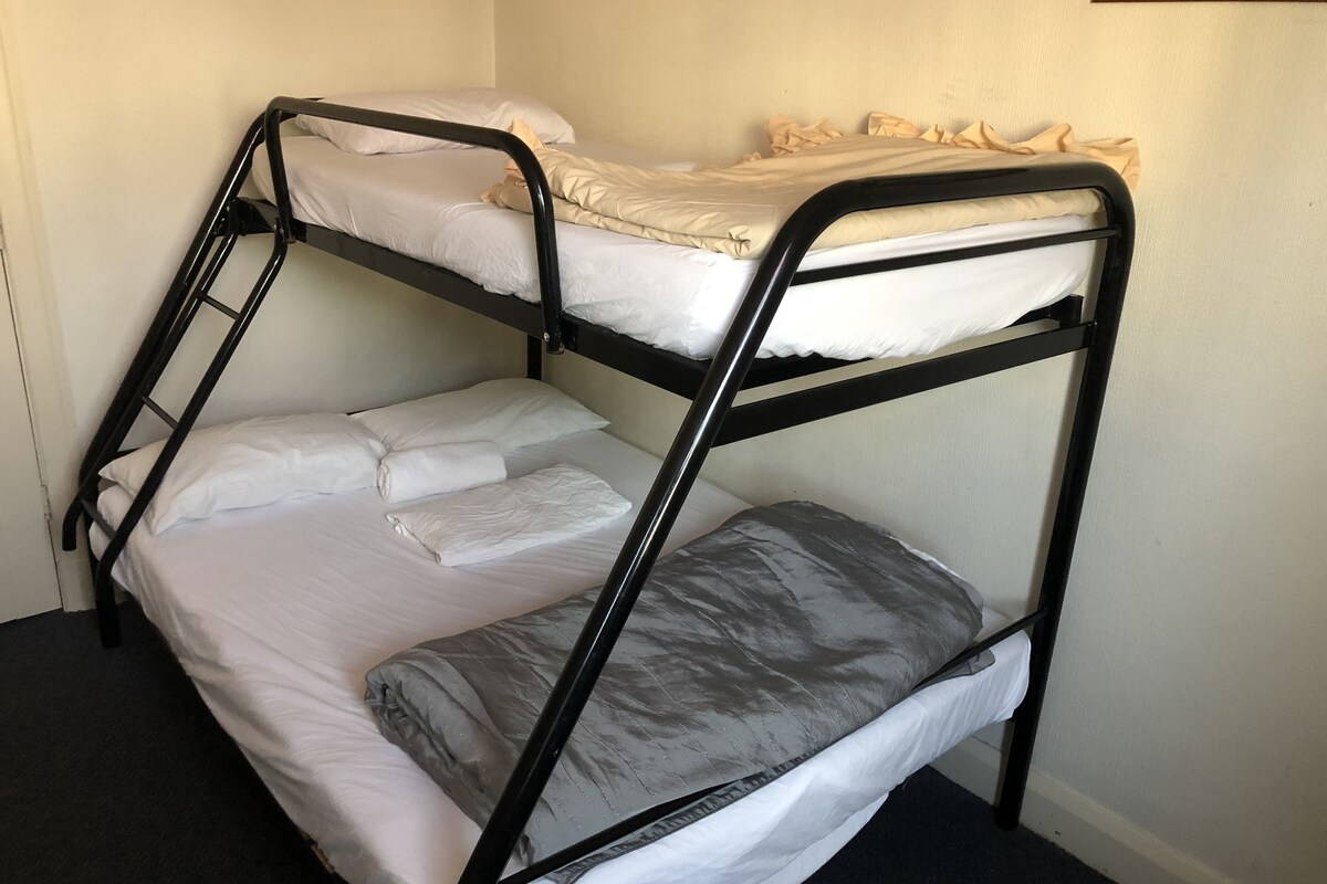 Triple Room, Shared Bathroom | In-room safe