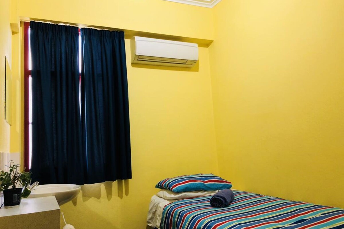 Single Room, Shared Bathroom | In-room safe