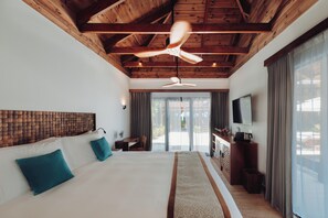 Four Bedroom Beach Pool Residence - Kuredhivaru Resort & Spa Maldives by Accor (Kuredhivaru)
