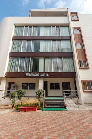 Entrada al alojamiento